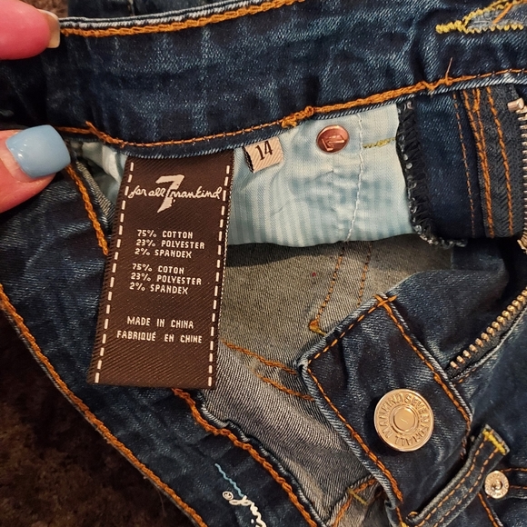 Youth Girls ~ 7 For All Mankind ~ Distressed Jean Shorts 💕 - Picture 4 of 6